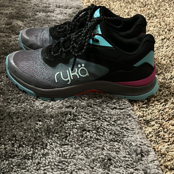 Womens Ryka hiking shoe - Picture 3 of 6